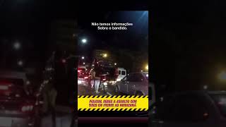 Policial reage a assalto e tem moto roubada em frente ao Maracanã RJ policia roubo moto [upl. by Akinehs]