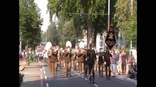 Muziekkorpsen Defile Airborne Wandeltocht Oosterbeek 2011 [upl. by Eilama]