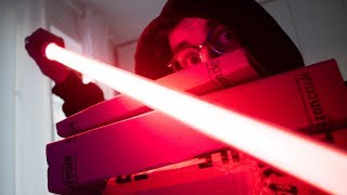 UNBOXING  MI HANNO REGALATO UNA SPADA LASER [upl. by Eahsat]