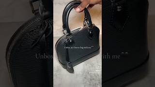 Louis Vuitton alma bb epi leather noir 🖤louisvuitton louisvuittonaddict almabb [upl. by Hamfurd]