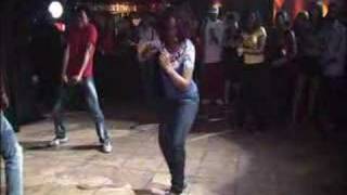 Kizomba  Ombaka Kuduro dança angolana [upl. by Olimac]