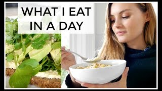 21 What I Eat In A Day  Niomi Smart [upl. by Alekram91]