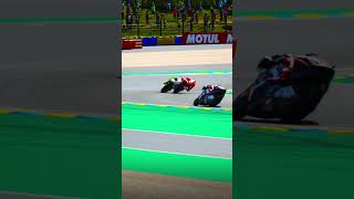 Valentino Rossi Vs Casey Stoner motogp motogpmania automobile motogpdunia racing [upl. by Halden466]