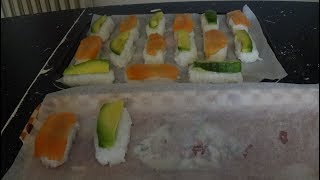 Sushi Avocat Saumon [upl. by Izak]