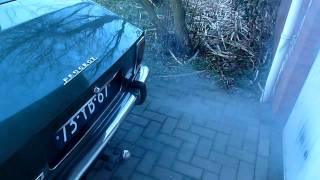 Peugeot 504 diesel se reveille pissing off the neighbours [upl. by Elocin847]