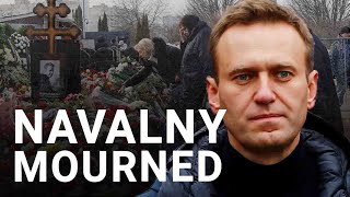 ‘Intense’ police presence at Navalny’s grave  Francesca Ebel [upl. by Chaim56]