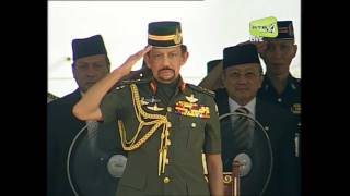 Sambutan Hari Kebangsaan Brunei ke 28  Memeriksa Barisan Angkatan Bersenjata Brunei [upl. by Leoline707]