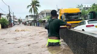 Walking Caro lalo river overflow into houses Mauritius rain cyclone Belal [upl. by Brook]