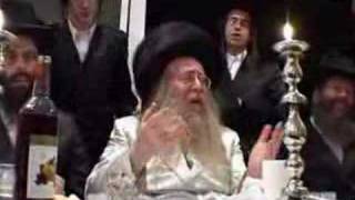 THE REBBE WITH THE NESHUMA [upl. by Suoivatra]