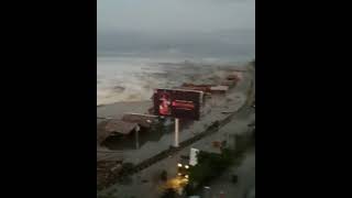 Tsunami hits Palu Grand Mall [upl. by Paik]