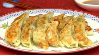 How to Make Yaki Gyoza Fried Dumpling Recipe  Cooking with Dog [upl. by Paco]