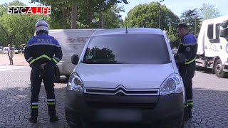 Police  piéton VS conducteur [upl. by Clie]