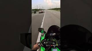 Kawasaki Ninja Zx10r vs Bmw 1000 [upl. by Ortrud]