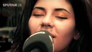 Marina And The Diamonds  Hollywood Unplugged video for Sputnik radio Germany 14042010 [upl. by Astra260]