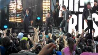 Big Time Rush rocks the stage in Times Square [upl. by Irac]