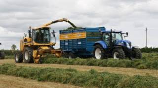 Silage 2011 Roger Perry at the Grass New Holland Agriculture [upl. by Cacilie458]