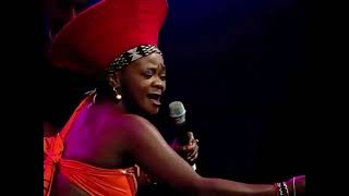 Brenda Fassie quotVuli Ndlelaquot Live on Felicia [upl. by Tikna]