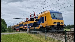 🚈 Treinen en spoorwegovergangen Groningen compilatie 1  Trains and railroad crossings [upl. by Yezdnil]