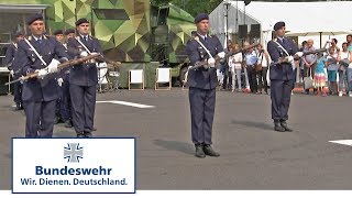 Bundeswehr präsentiert sich beim Tag der offenen Tür der Bundesregierung 2018 [upl. by Nuahsed]