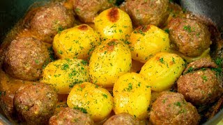 Boulettes et pommes de terre en sauce à la crème au four  idéales pour le dîner  ǀ SavoureuxTV [upl. by Kelwin164]