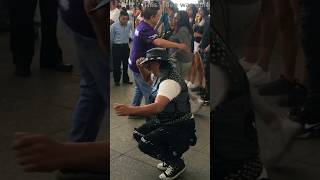 El vaquero rockanrolero🎶🤘🏻🤠 baile rockurbano cumbia larutadelaguaracha vaquerostyle [upl. by Sudoeht]