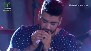 Gusttavo Lima  Implorando Pra Trair  Caldas Country 2015 Ao Vivo OEmbaixador [upl. by Sivlek]