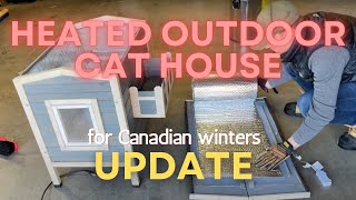 Outdoor cats house 2022 UPDATE DIY shelter outside 1 year later in Canadian weather [upl. by Alesram71]