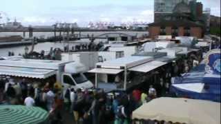 Die Fellas auf dem Fischmarkt in Hamburg am Hafen netter Einkauf lecker Essen Frühstück [upl. by Johnstone]