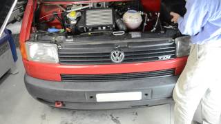 Opening the grille of a VW T4 transporter [upl. by Jacquetta]