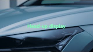 Head up display HUD  visar färddatan i vindrutan på din Škoda Enyaq [upl. by Elocin601]