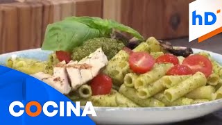 Receta de pasta al pesto con pollo o portobellos  hoyDía  Telemundo [upl. by Akiemehs]