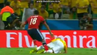 네이마르 척추골절 부상 수니가 니킥 브라질 월드컵 Neymar Knee Kick foul Zuniga [upl. by Canon]