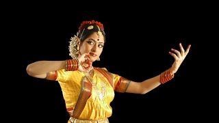 Varnam  an excerpt  by Purvadhanashree in Vilasini Natyam [upl. by Nodlehs]