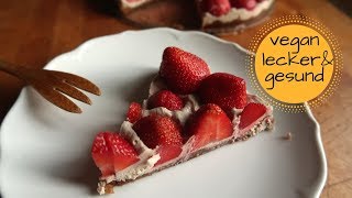 Erdbeerkuchen mit Kokossahne Das ist VEGANE ROHKOST 🍓🥥 [upl. by Neeham40]