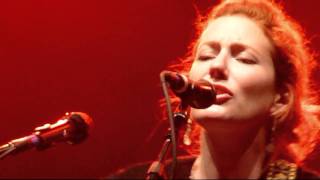 Kathleen Edwards Change The Sheets  Pitchfork Paris festival [upl. by Aizitel]