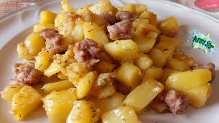 Come cuocere le patate e salsiccia in umido con la padella [upl. by Gytle]