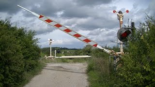 Spoorwegovergang Rapolano Terme I  Railroad crossing  Passaggio a livello [upl. by Nitsew840]