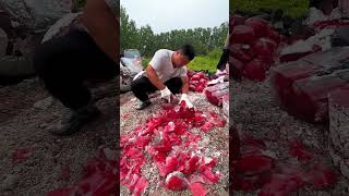 Este hombre encontró una piedra de cristal increíble 😮 [upl. by Celina]