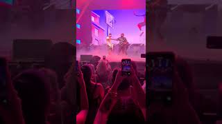 ¡Bad Bunny llega de sorpresa al concierto de Eladio Carrion [upl. by Pellegrini231]