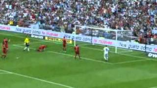 Real Madrid 83 Bayern Corazón Classic Match 2011 quotTogether for Africaquot [upl. by Jacquelin115]