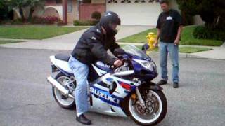 Me riding a Suzuki GSXR600 for the first time  Part 1 [upl. by Chappelka]