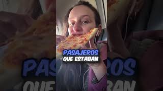 Piloto de avión regalo pizzas a los pasajeros y se disculpa por el retraso 🍕✈️🤔 Shorts [upl. by Allisurd]