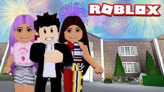 CELEBRATE NEW YEARS EVE WITH US  Bloxburg [upl. by Camilo39]