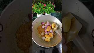 Chote Pyaj ki sabji recipeyoutubeshorts nastabunch recipe vairalvideo sabjirecipe payaji [upl. by Eannej]