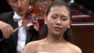 Aimi Kobayashi – Piano Concerto in E minor Op 11 final stage of the Chopin Competition 2015 [upl. by Niklaus722]