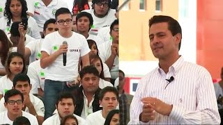 Estudiante pone en aprietos y le hace pregunta en Inglés a Peña Nieto le responde quotIN SPANISHquot [upl. by Herbst24]