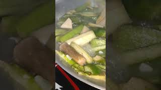 Masak keladi pandan ngau ayam goreng [upl. by Aztirak]