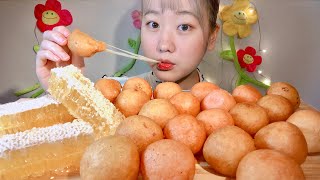 ASMR 巣蜜 チーズボール Cheese Balls Comb Honey 벌집꿀 치즈볼【咀嚼音大食いMukbangEating Sounds】 [upl. by Marucci664]