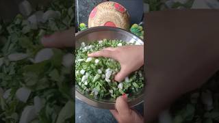 Muli ki bhaji aur bind bahu raaji Muli ka Saag Muli ki sabji rajsthani style me ytshorts cooking [upl. by Joktan594]