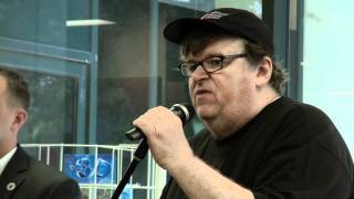 The Meeting to Destroy the Middle Class  Michael Moore at San Franciscos Books Inc [upl. by Nnylrefinnej]